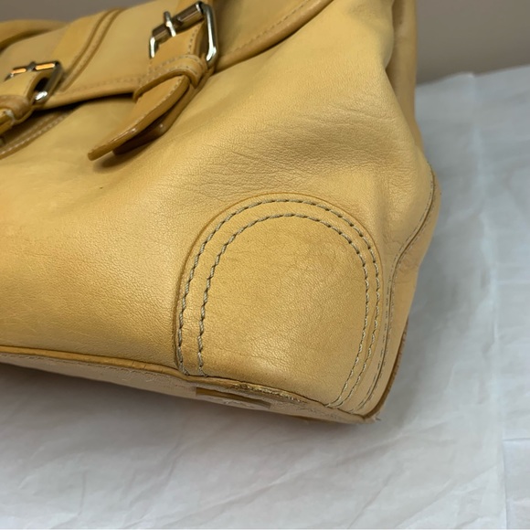 Vintage Fossil Leather Shoulder Bag | Tan with Silvertone Hardware - Picture 11 of 16